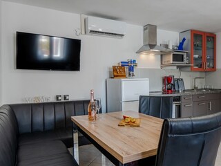 Apartment Povljana  10