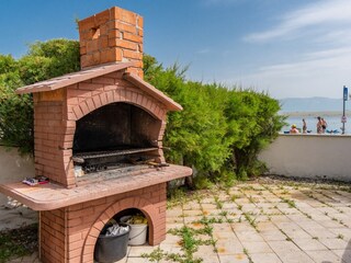 Apartment Povljana  3