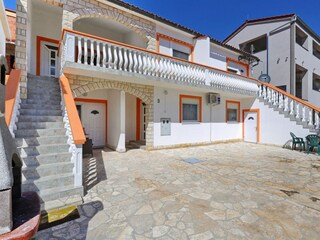 Apartment Povljana  3