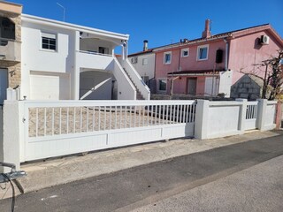 Apartment Povljana  5