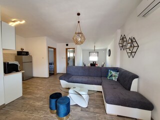 Apartment Povljana  6