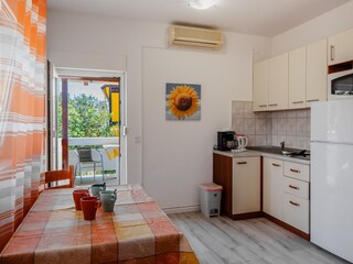 Apartment Povljana  11