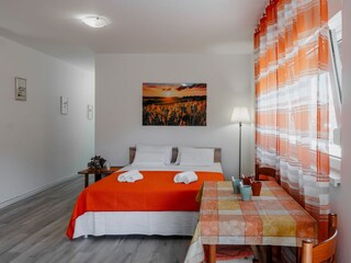 Apartment Povljana  12