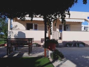 One bedroom apartment with terrace and sea view Sukošan, Zadar A-23119-b