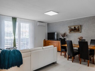 Apartment Povljana  8