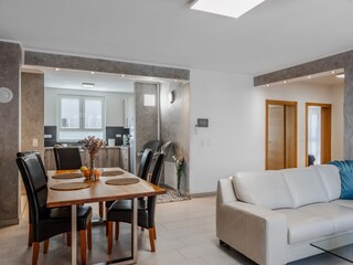 Apartment Povljana  9