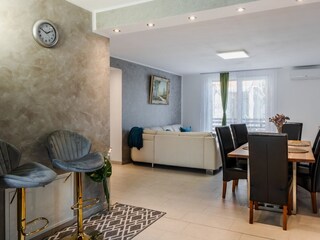 Apartment Povljana  10