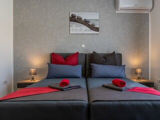 Apartment Povljana  25