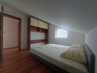 Apartment Mandre  8