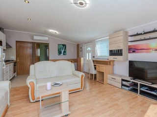 Apartment Povljana  7