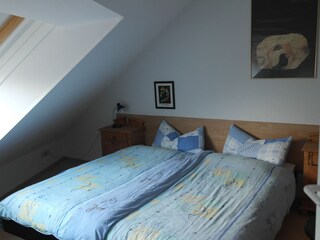 Schlafzimmer 1