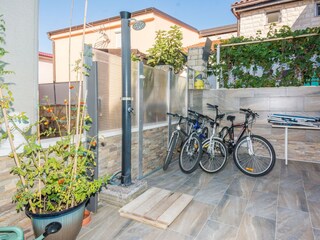 Apartment Povljana  5