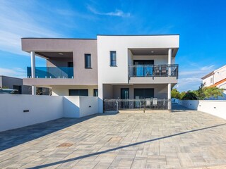 Apartment Povljana  1