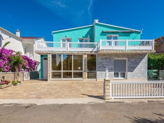 Apartment Povljana  2