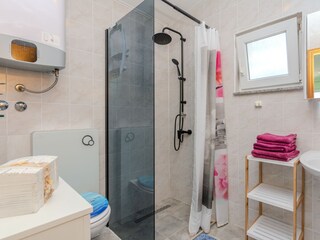 Apartment Povljana  10