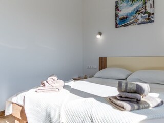 Apartment Povljana  12