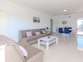 Apartment Povljana  1