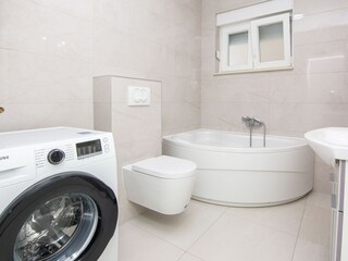 Apartment Povljana  12