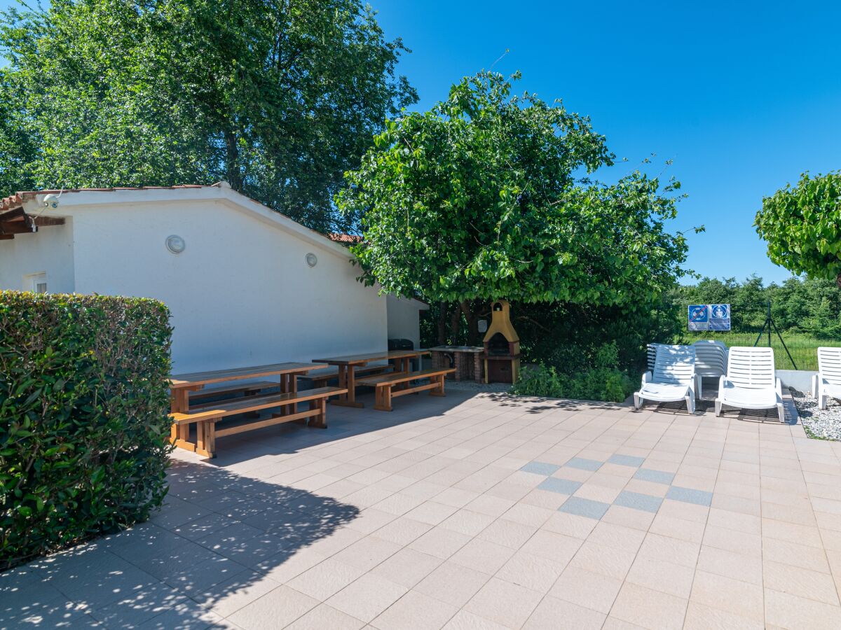 Apartment Nova Vas 9