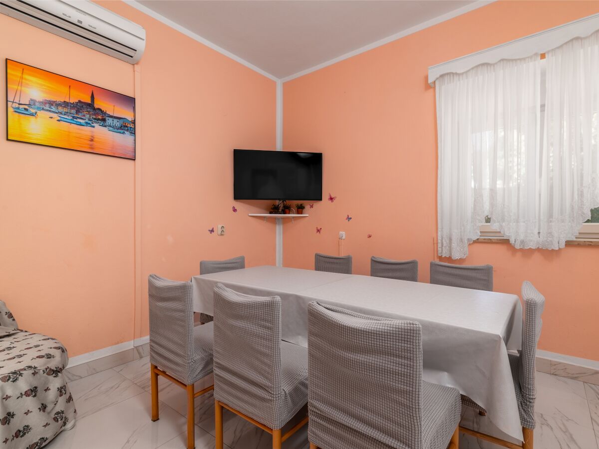 Apartment Nova Vas 18