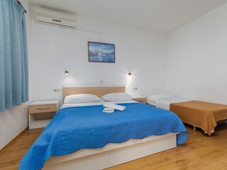 Holiday room Brela  17