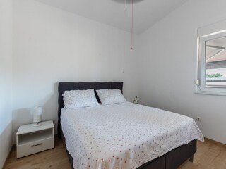 Apartment Povljana  8