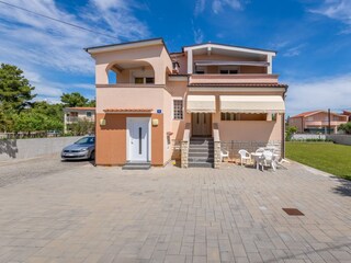 Apartment Povljana  1