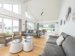 Beispielbild Wohnraum mit Zugang zur Terrasse