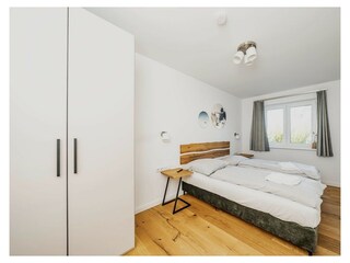 Beispielbild Schlafzimmer mit Doppelbett