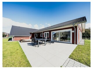 Beispielbild möblierte Terrasse