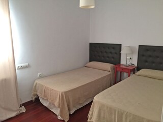 Schlafzimmer mit Doppelbett