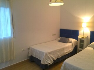 Schlafzimmer mit Doppelbett