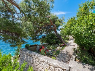 Apartment Grebastica  13