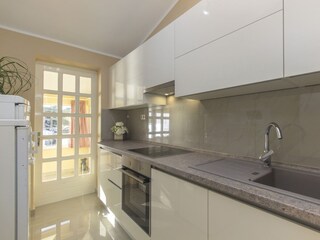 Apartment Grebastica  18