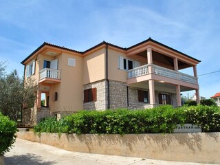 Apartment Ugljan (Ort)  3