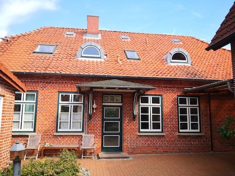 Ferienhaus Ostsee-Stadthus - Hafen und Altstadt fussläufig
