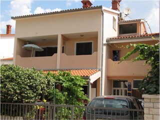 Apartment Valbandon  2