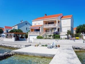 One bedroom apartment near beach Lumbarda, Korčula A-9325-b