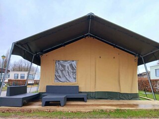 Chalet Jabbeke Outdoor Recording 1