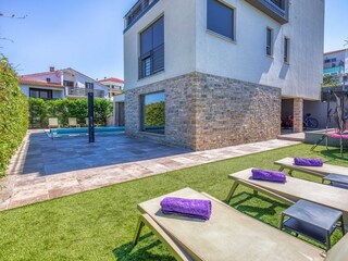 Apartment Njivice  9