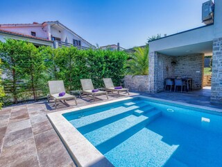 Apartment Njivice  10