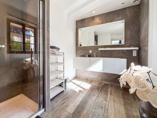 Badezimmer - Schlafzimmer 3