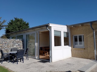 Hausrückseite mit Wintergarten