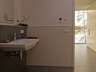 Ensuite-Bad, See-Schlafzimmer