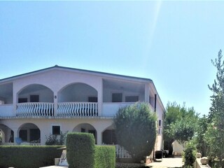 Apartment Povljana  4