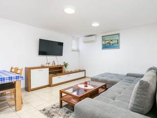 Apartment Okrug Gornji  8