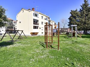 Two bedroom apartment with balcony Umag A-24206-a