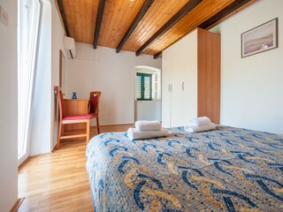 Apartment Dragove  24