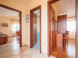 Apartment Dragove  16