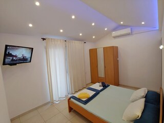 Apartment Pirovac  21